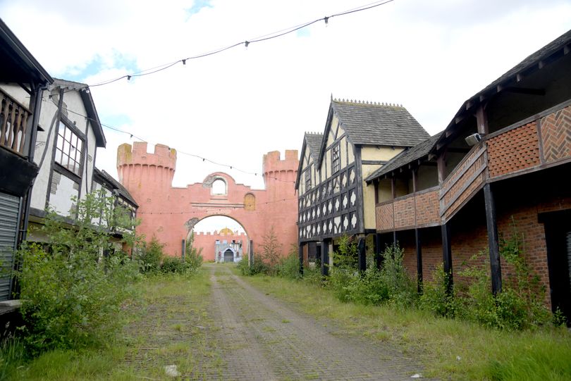 Once loved UK theme park left 'eerily' derelict for over a decade after closing forever