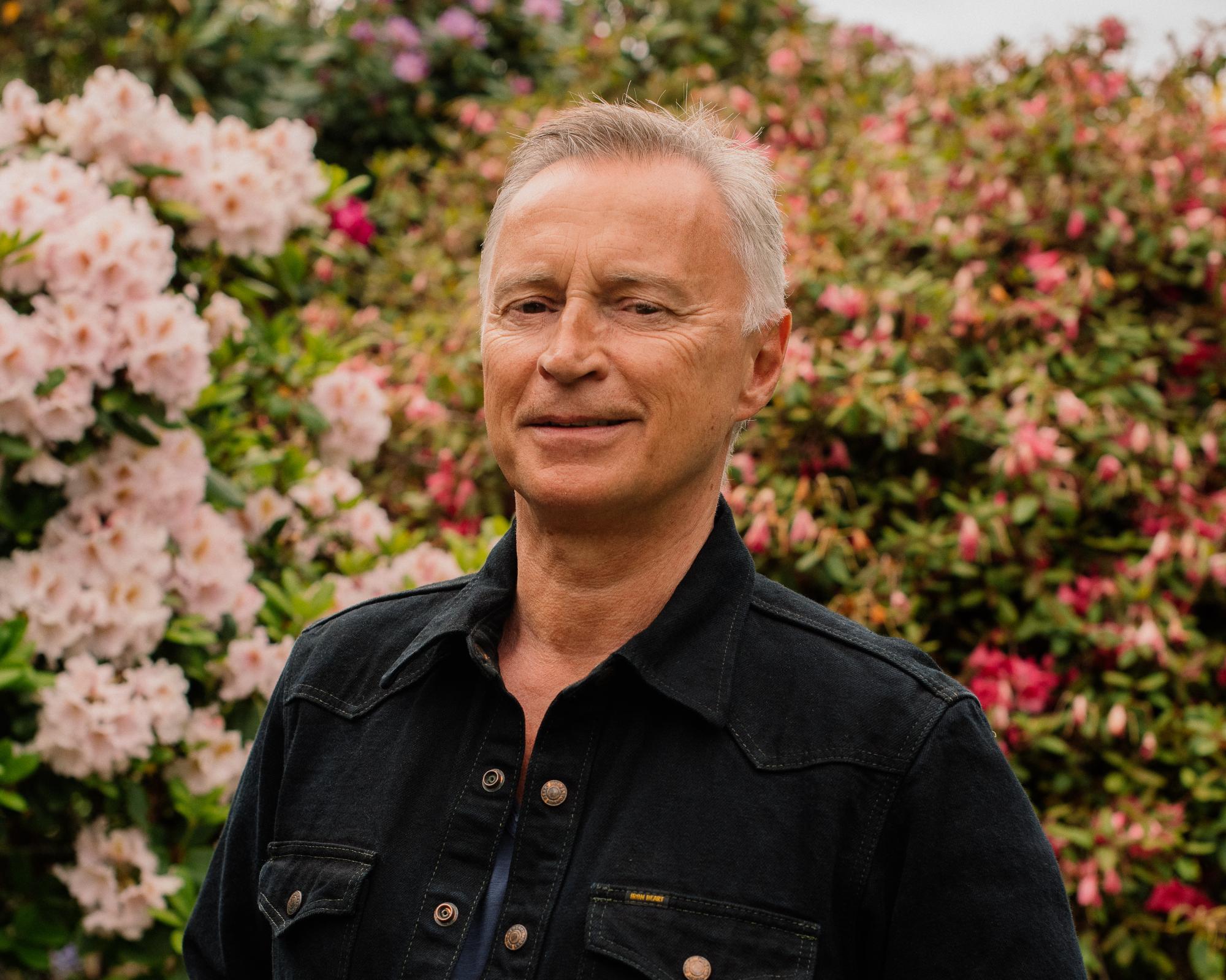 Post your questions for Robert Carlyle