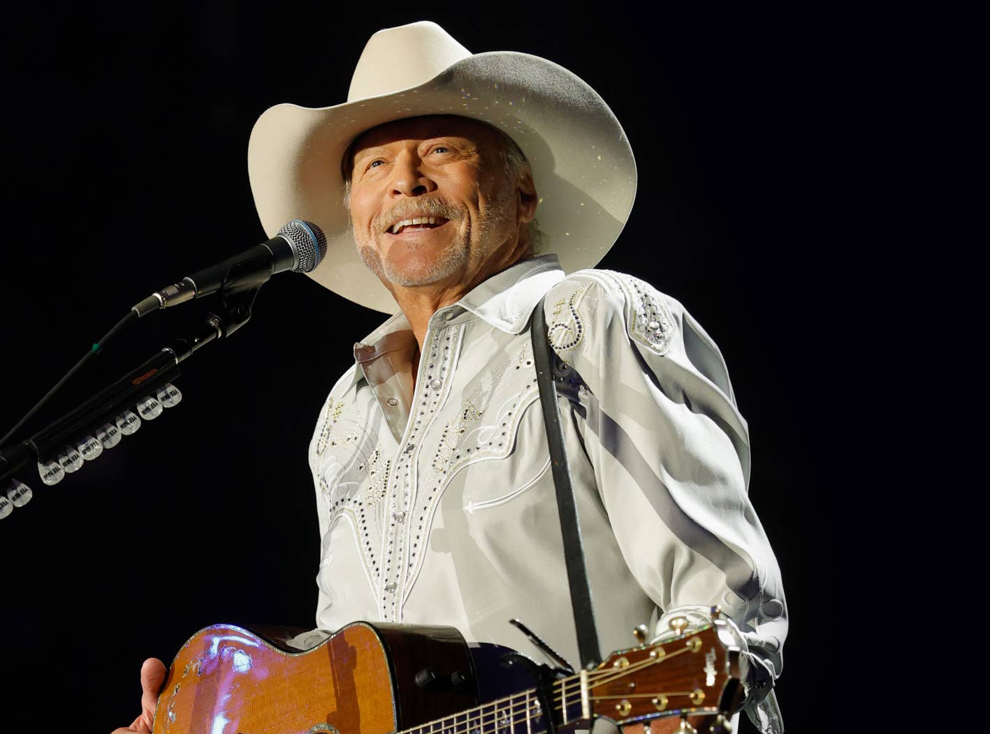 Alan Jackson Celebrates 85.5 Million Records Sold After 35 Years in Country Music - AOL