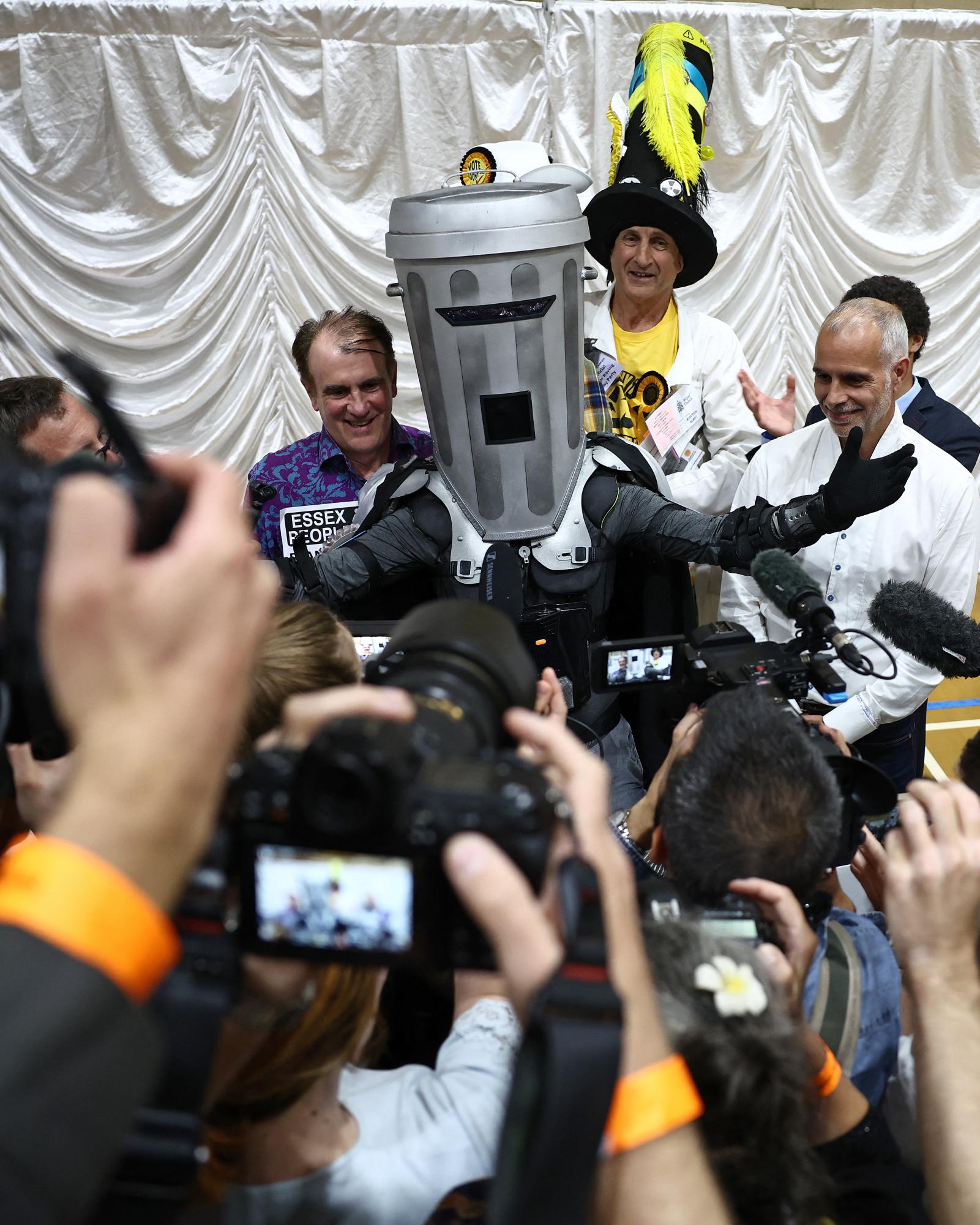 ‘Disgraceful': what one photo from Clacton tells us about British politics in 2026