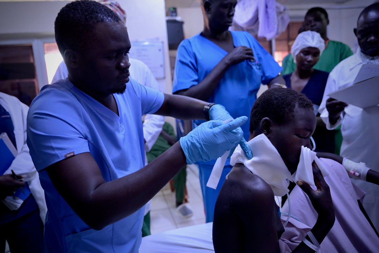 Infected wounds are common and aid cuts are threatening an already fragile health system. (ICRC)