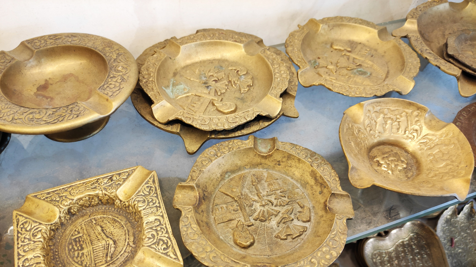The Unique Type Of Vintage Ashtray You Can Thrift That Makes The Perfect Beachy Decor