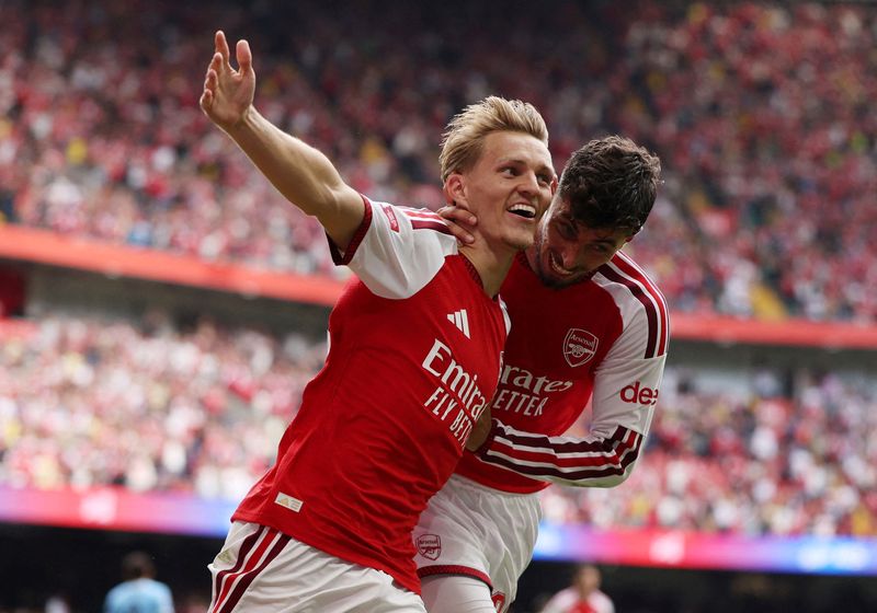 New Photo - Soccer-Arsenal beat Man City 3-0 to win Community Shield