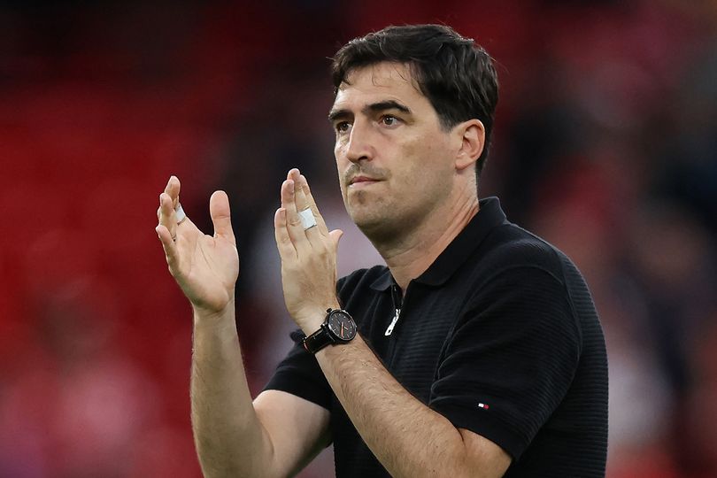 Milos Kerkez gives Andoni Iraola verdict as Arne Slot's issues at Liverpool  become clearer - AOL