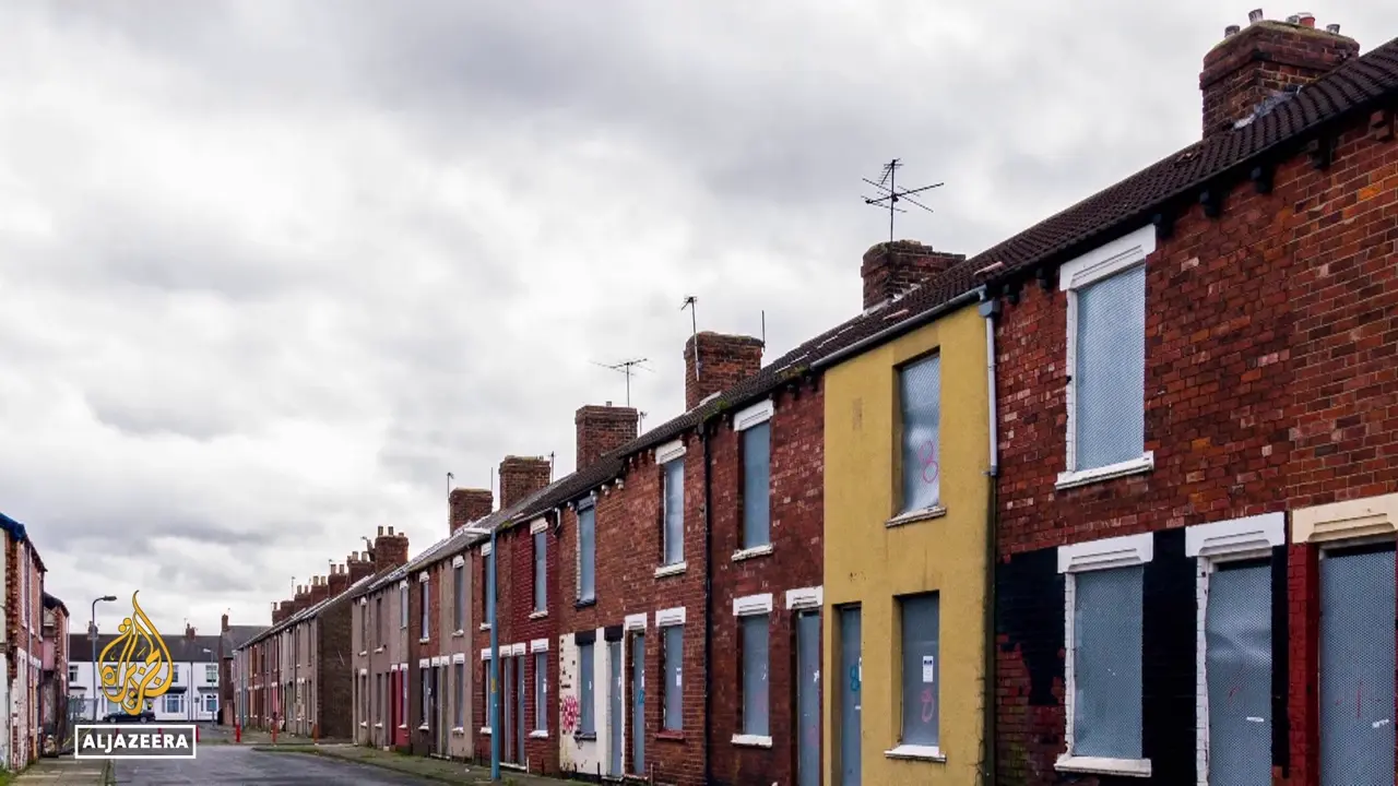 Angela Rayner tears up planning rules to encourage new homes boom near Tube and rail stations in London - AOL.co.uk