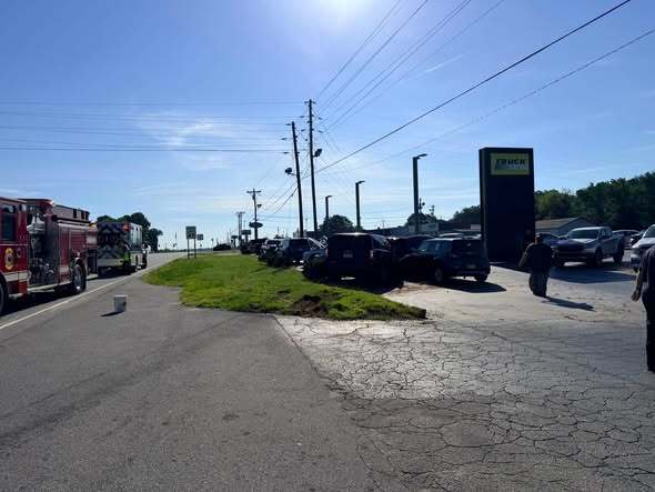 Highway reopens after five-vehicle crash in Easley