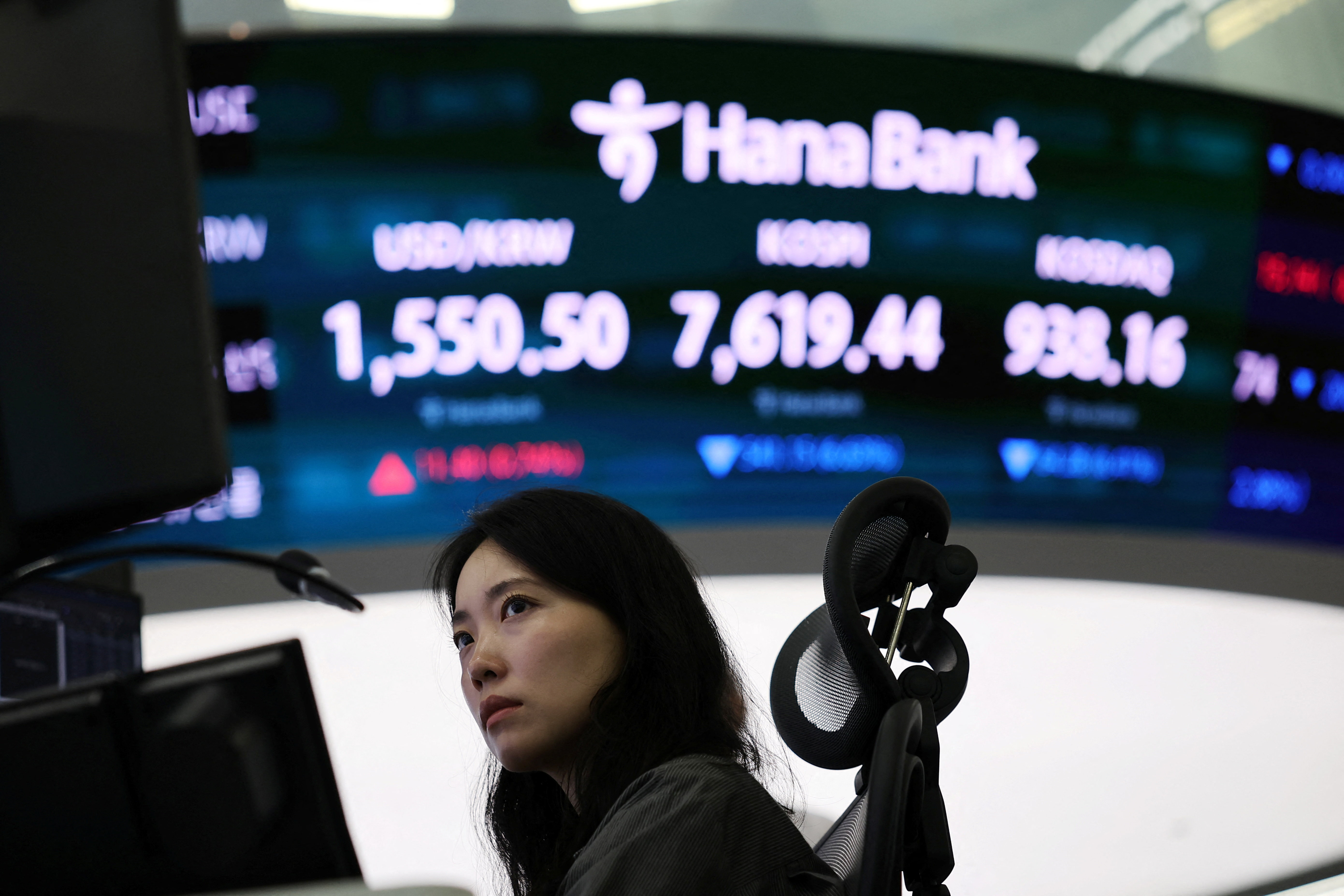 Photo: aol.com US Stocks Slide as Bond Yields Surge and Middle East Tensions Hit Oil