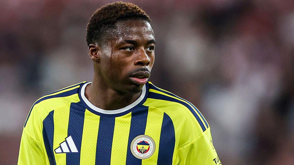 Norwich bring in Fenerbahce winger Musaba on loan