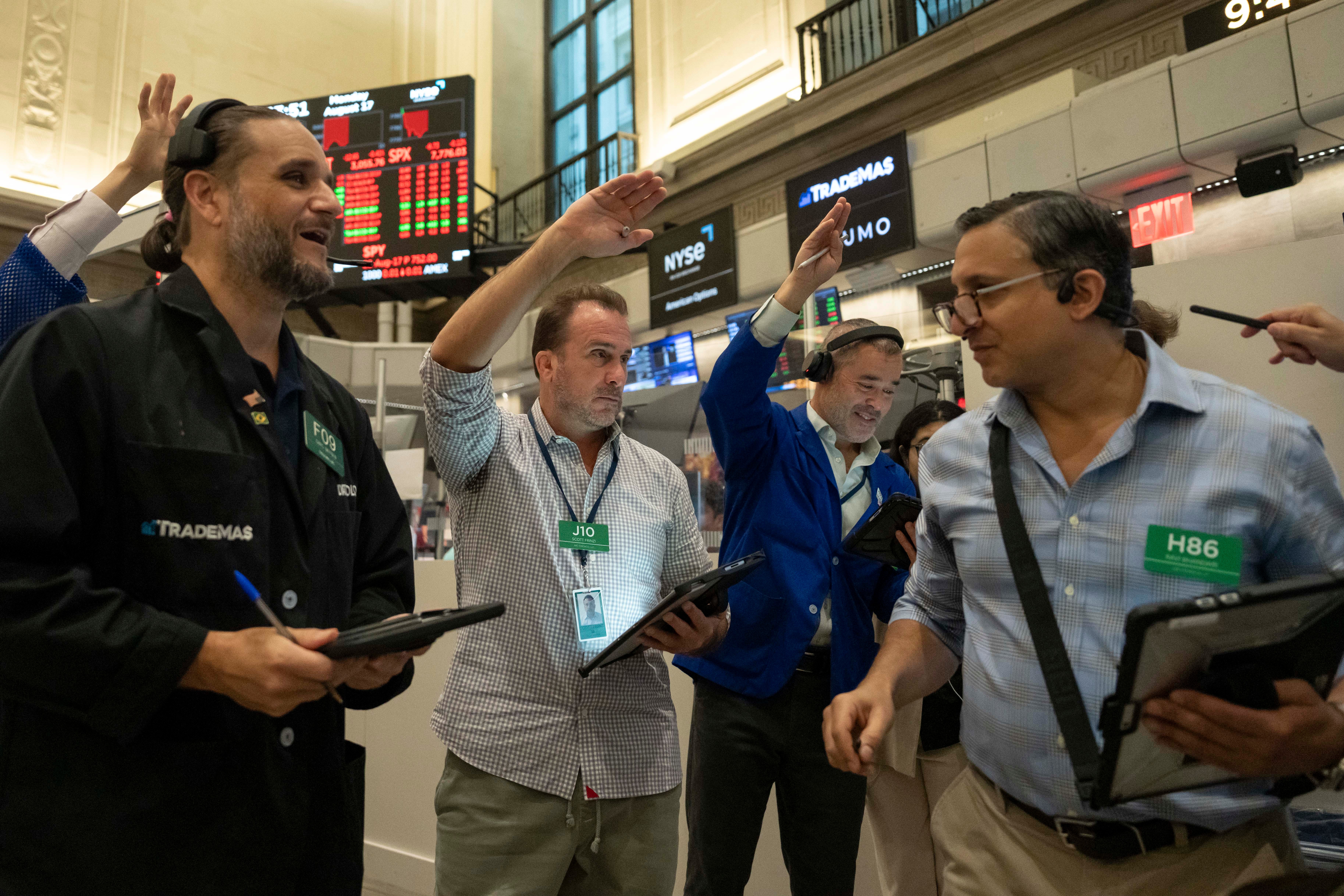 US stocks rise as Treasury move eases bond market pressure
