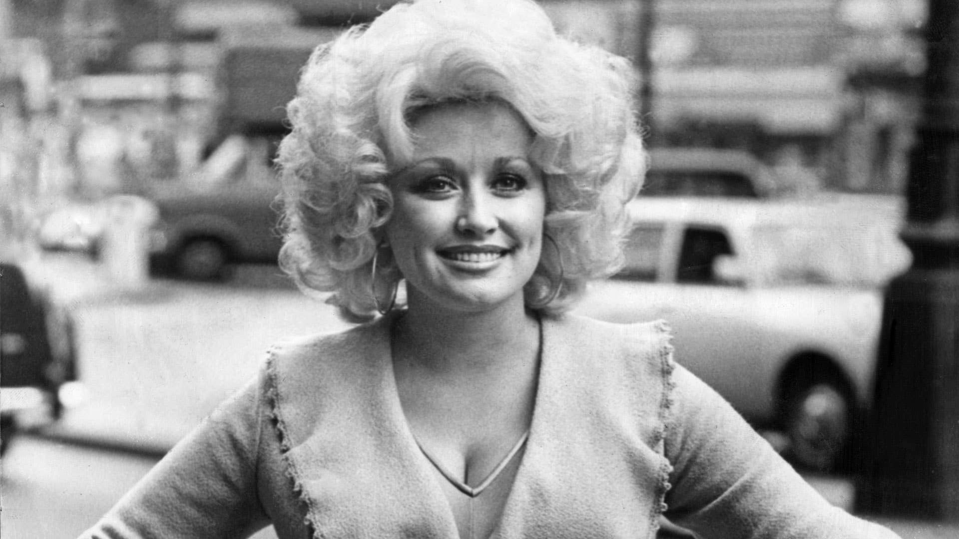Dolly Parton Celebrates 80 with 82 New Global Certifications for Iconic Songs