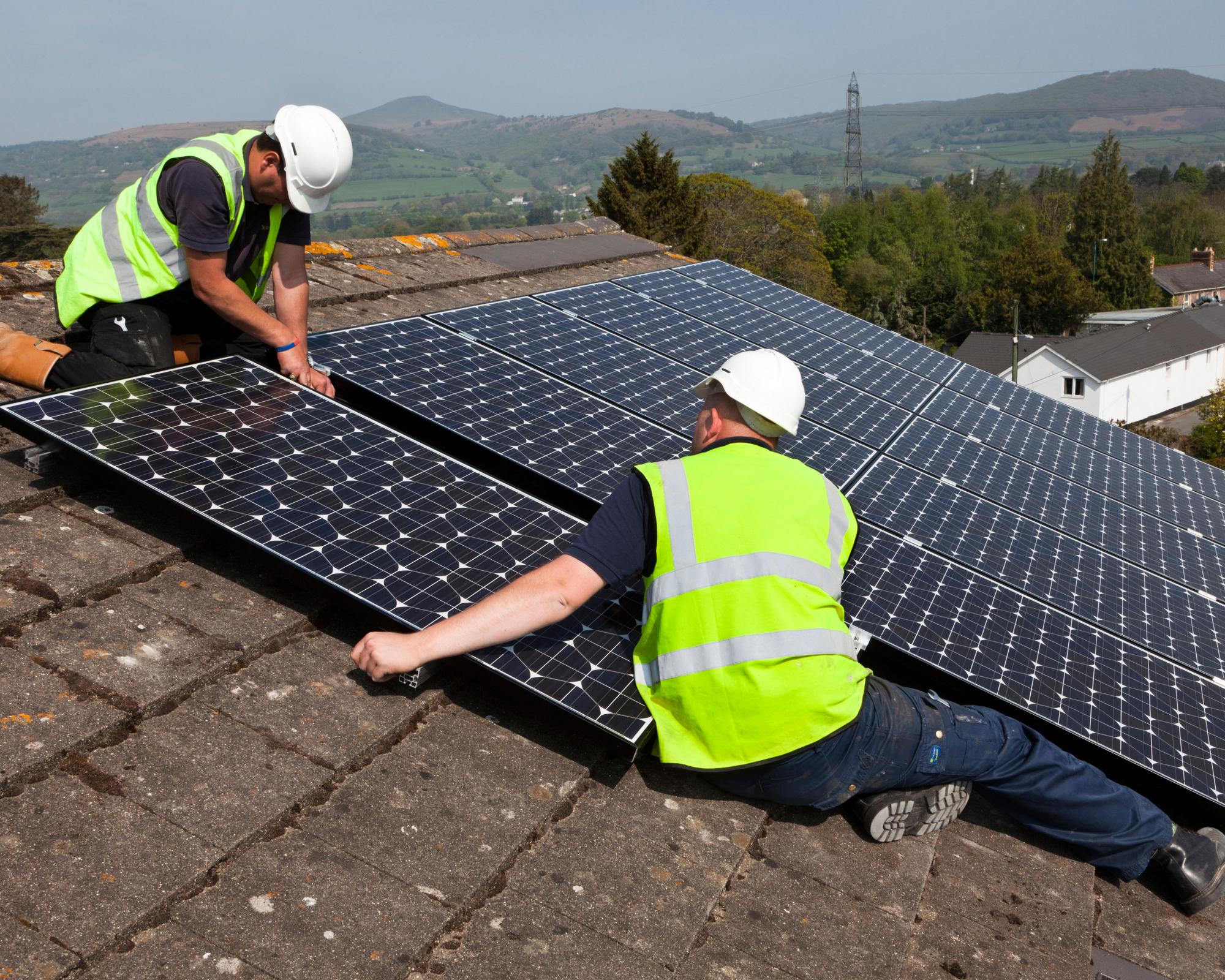 UK Ministers Urged to Fund Low-Cost Solar Loans as Energy Prices Rise