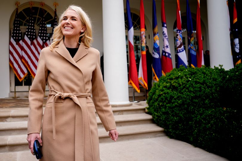 New Photo - Natalie Harp begged Donald Trump 'please forgive me' as explosive letter released in full