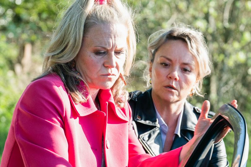 EastEnders shock as Lee and Nancy Carter return for dramatic storyline ahead of Linda's exit - AOL