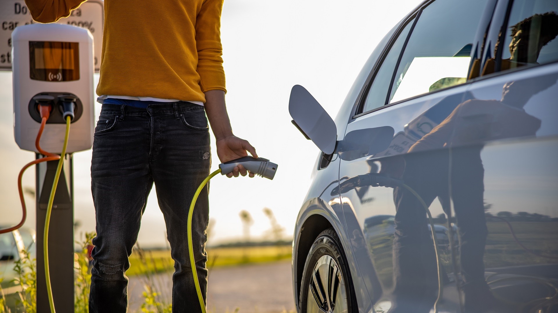 Car Experts: 4 Common Issues With EVs and How Much They Could Cost You