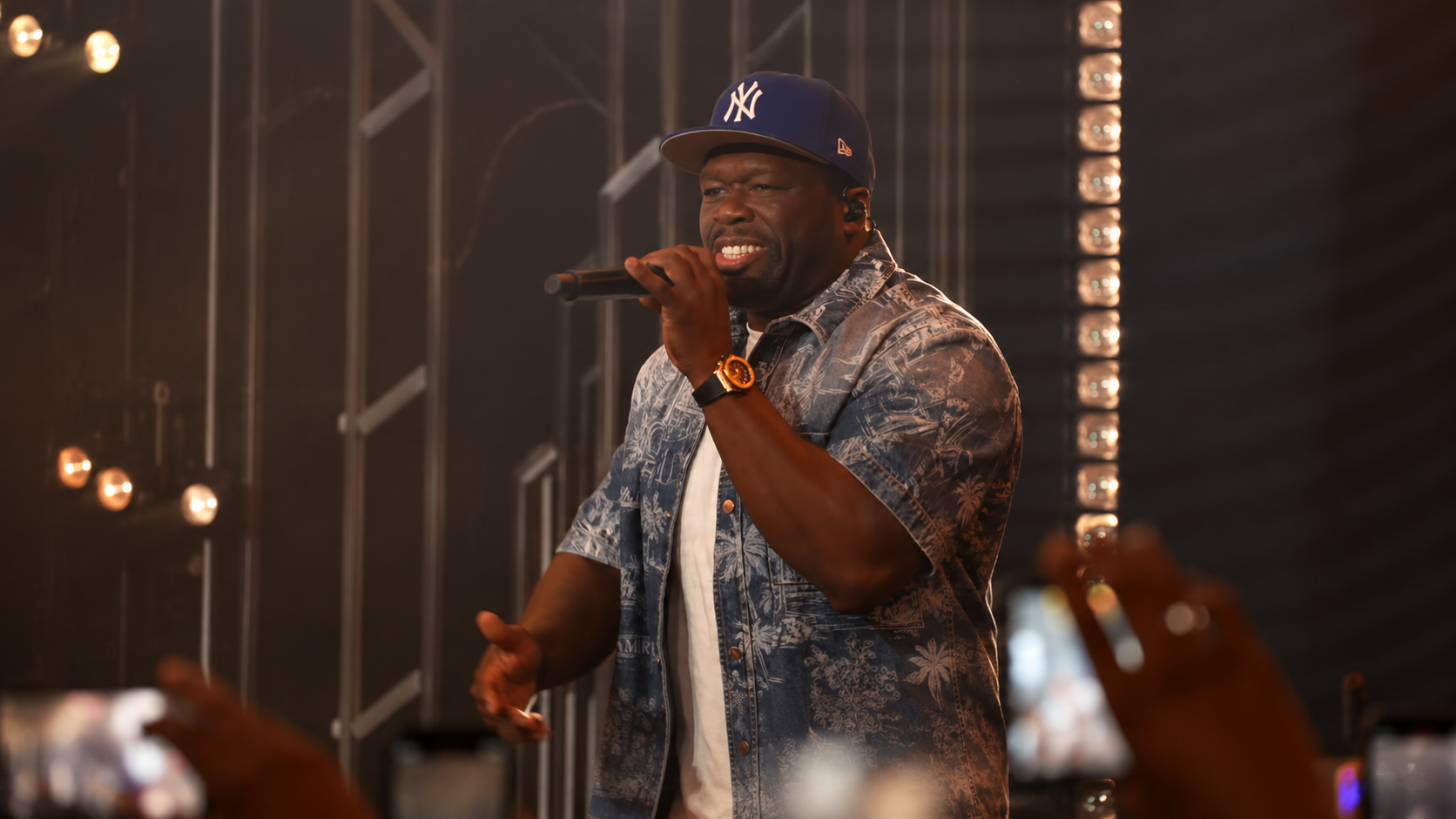 Photo: aol.com 50 Cent Steals the Show at Joe vs. Donell Jones Verzuz Battle