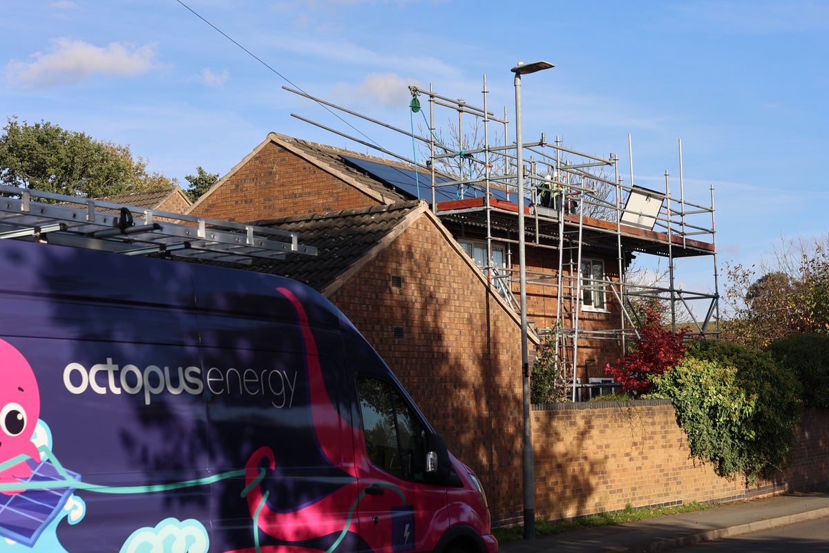 Solar panels and heat pumps can work together to cut energy bills – here’s how