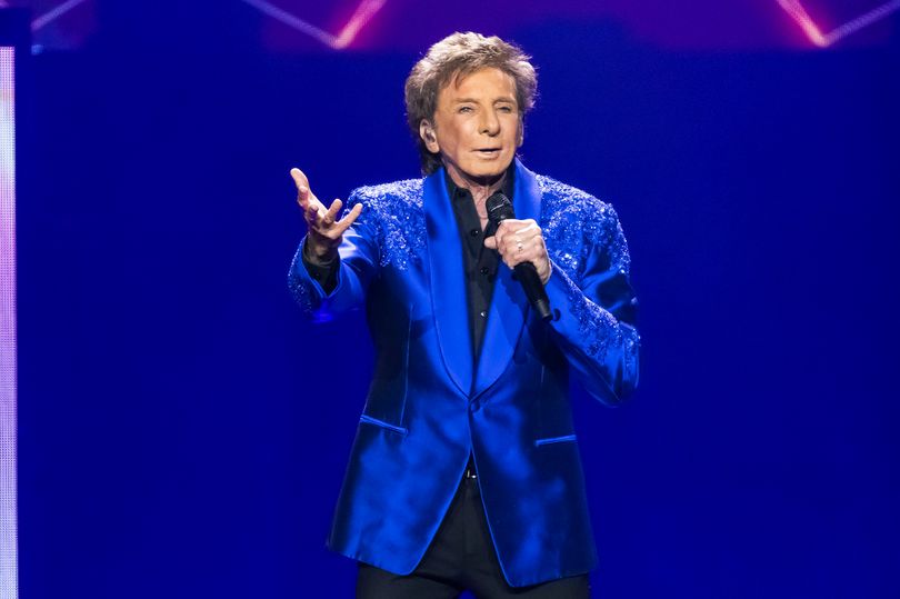 Barry Manilow sparks concern after cancelling concert dates and ending performance early