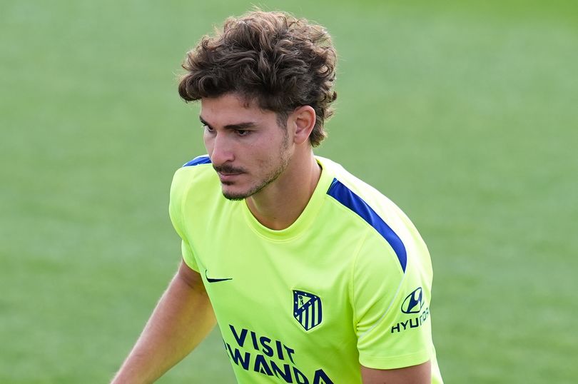Arsenal in 'frequent contact' with Julian Alvarez as tensions grow at Atletico Madrid