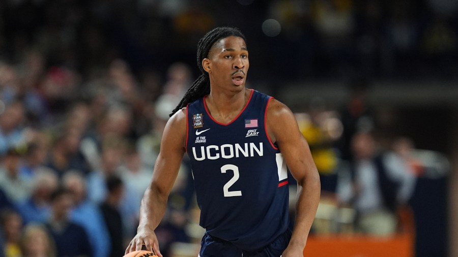 UConn’s Demary hosting back to school event Saturday in Hartford