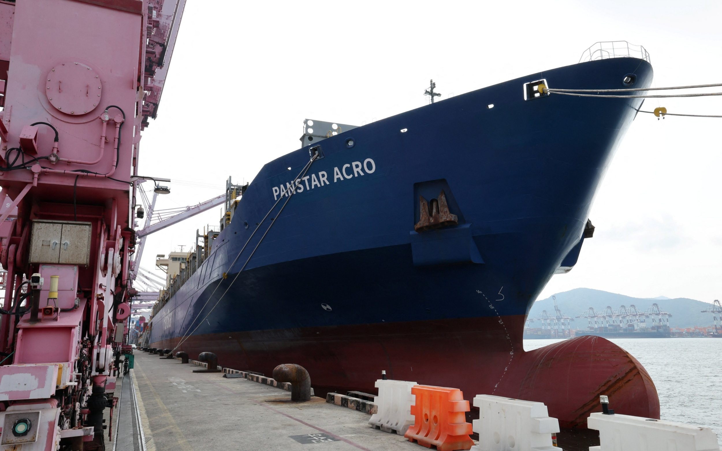 New Arctic shipping route leaves West divided over Russia