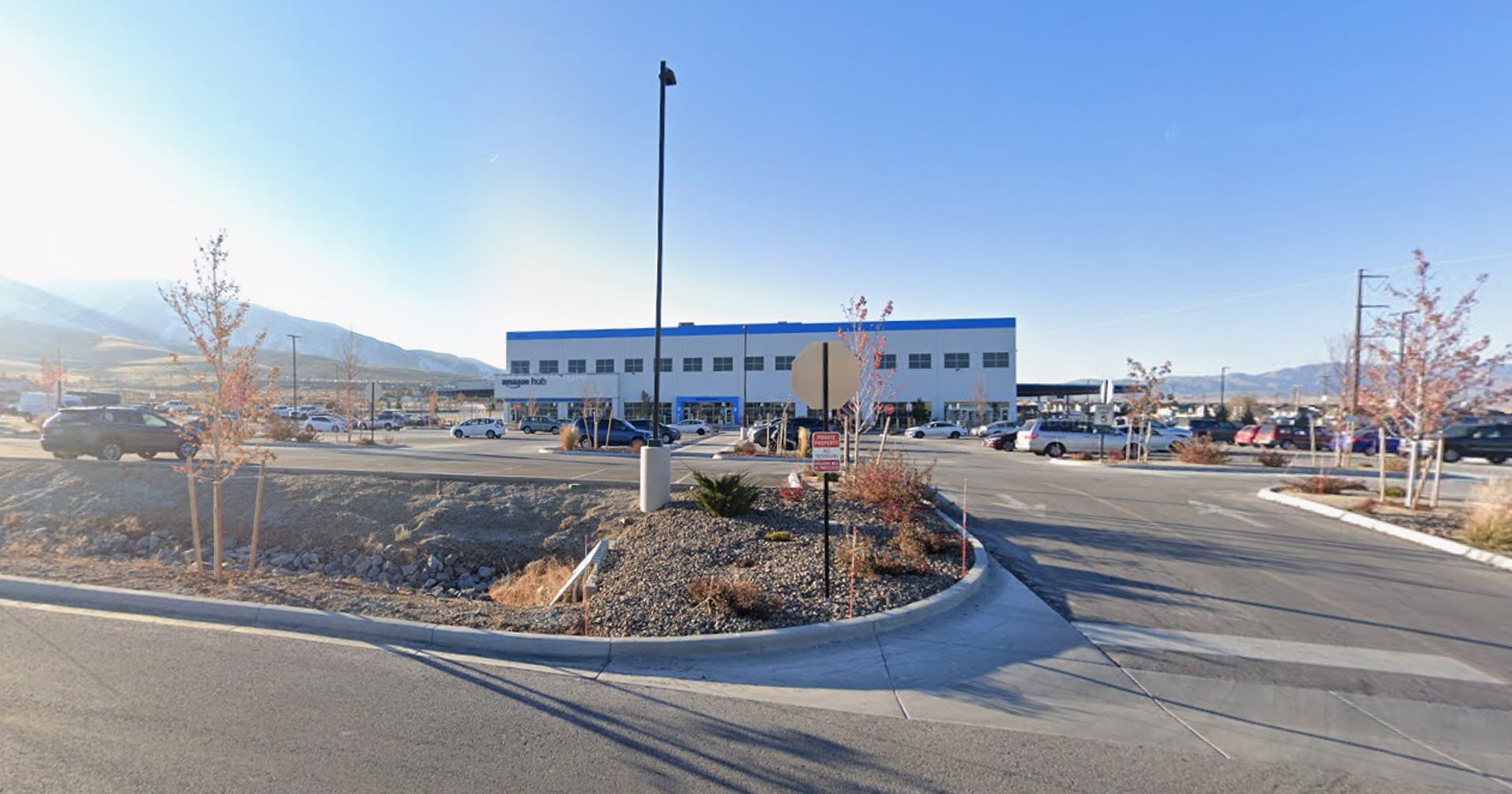 Hawk Fire Reno Amazon shuts north Reno delivery station due to Hawk Fire - AOL