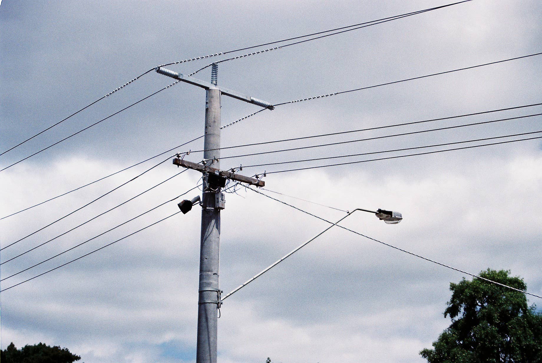 utility-pole-falls-on-vehicle-in-hopkins-sparking-fire-that-kills