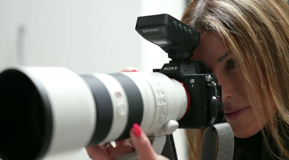 Photographer offers to replace lost family photos