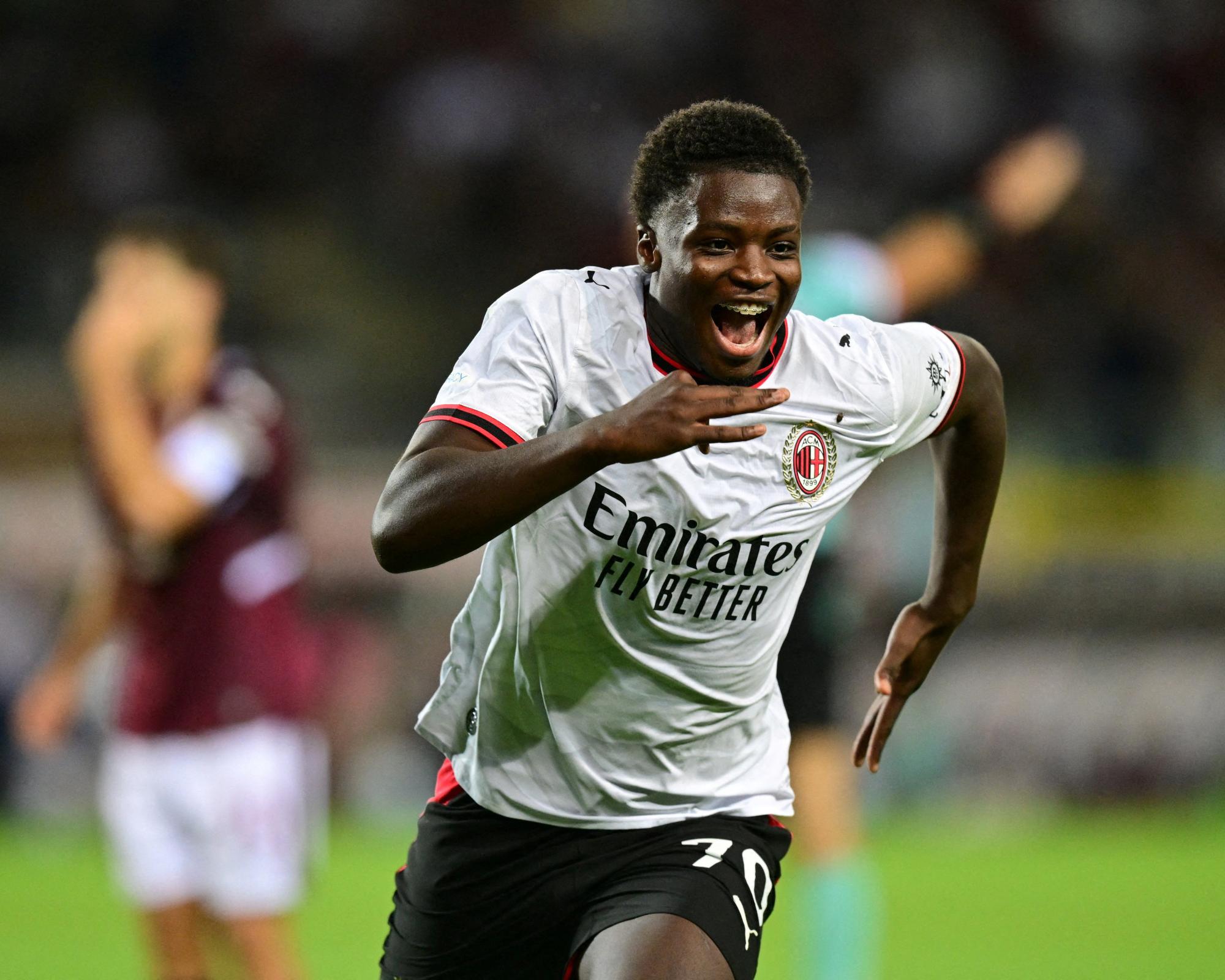 Amorim's Milan live up to billing as teenage star Cissè upstages signings