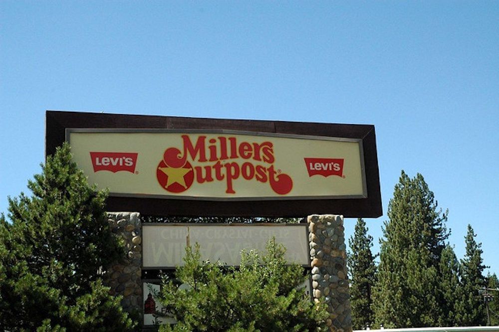 10 Retail Stores Every ’70s Kid Probably Remembers Shopping At