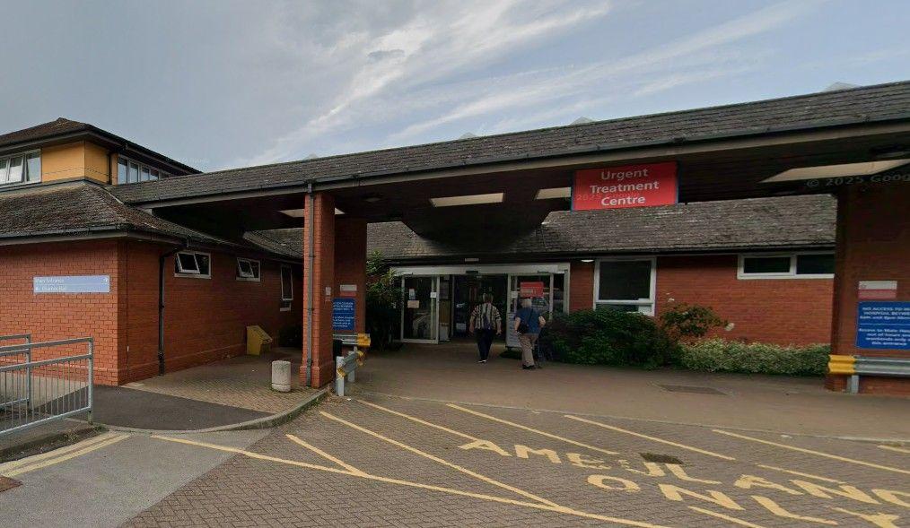 Walk-in hours cut at NHS urgent treatment centres