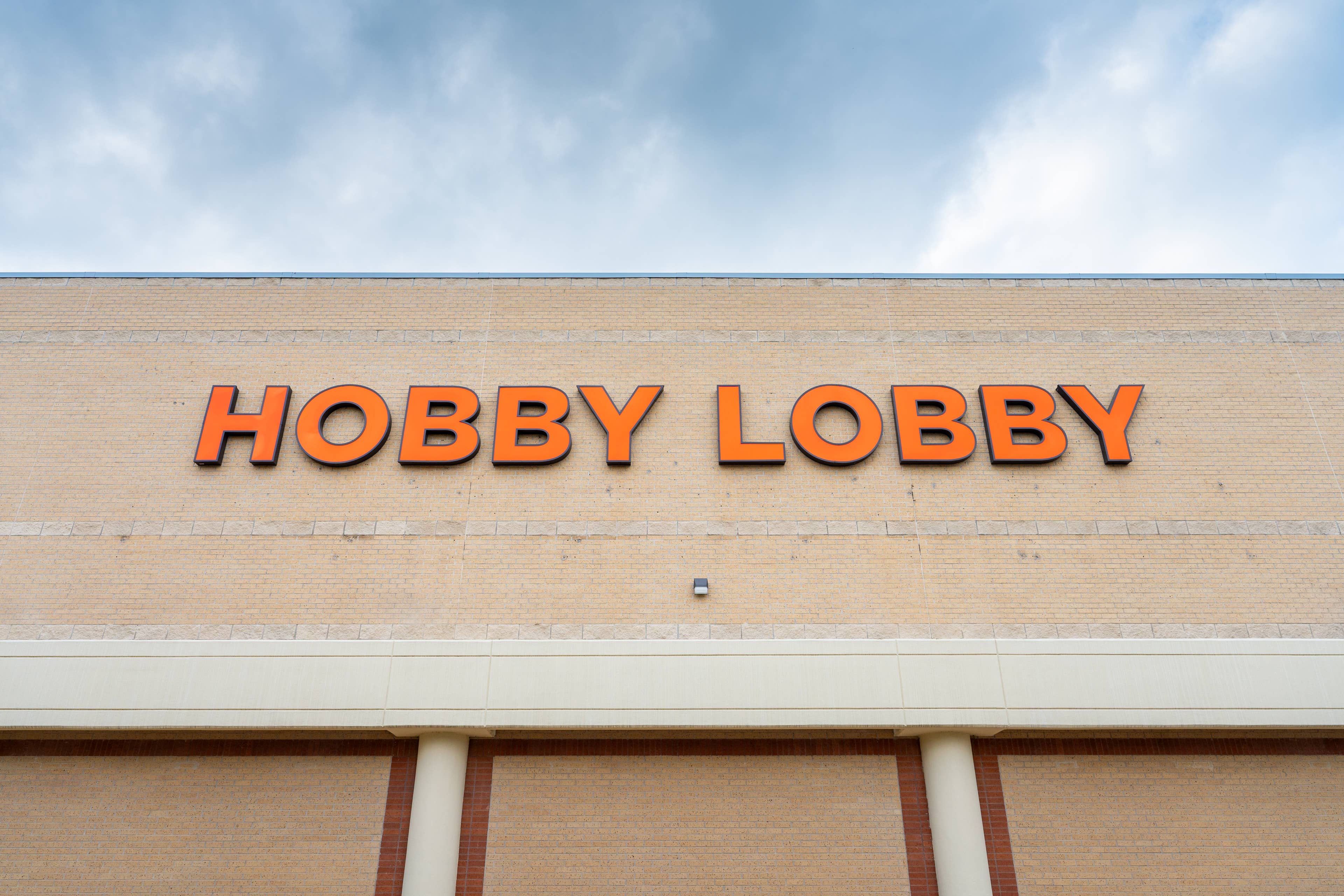 Hobby Lobby's Pretty Apothecary Bottle Adds a Touch of Vintage Academia Charm to...