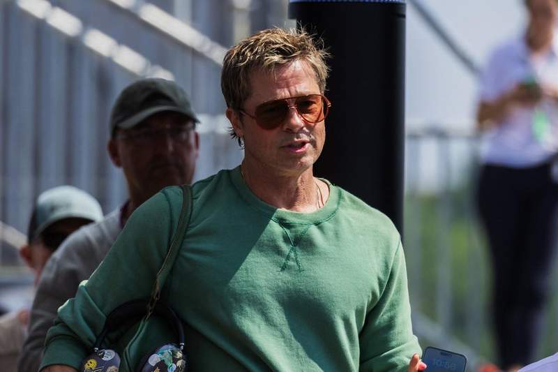 New Photo - EXCLUSIVE: Brad Pitt 'Back on the Bottle' After Seven Years of Sobriety