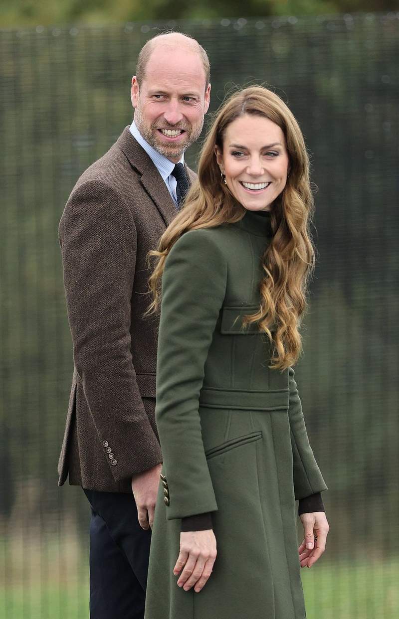 William, Catherine, George, Charlotte and Louis leave Balmoral ahead of hectic week for Wales family - AOL