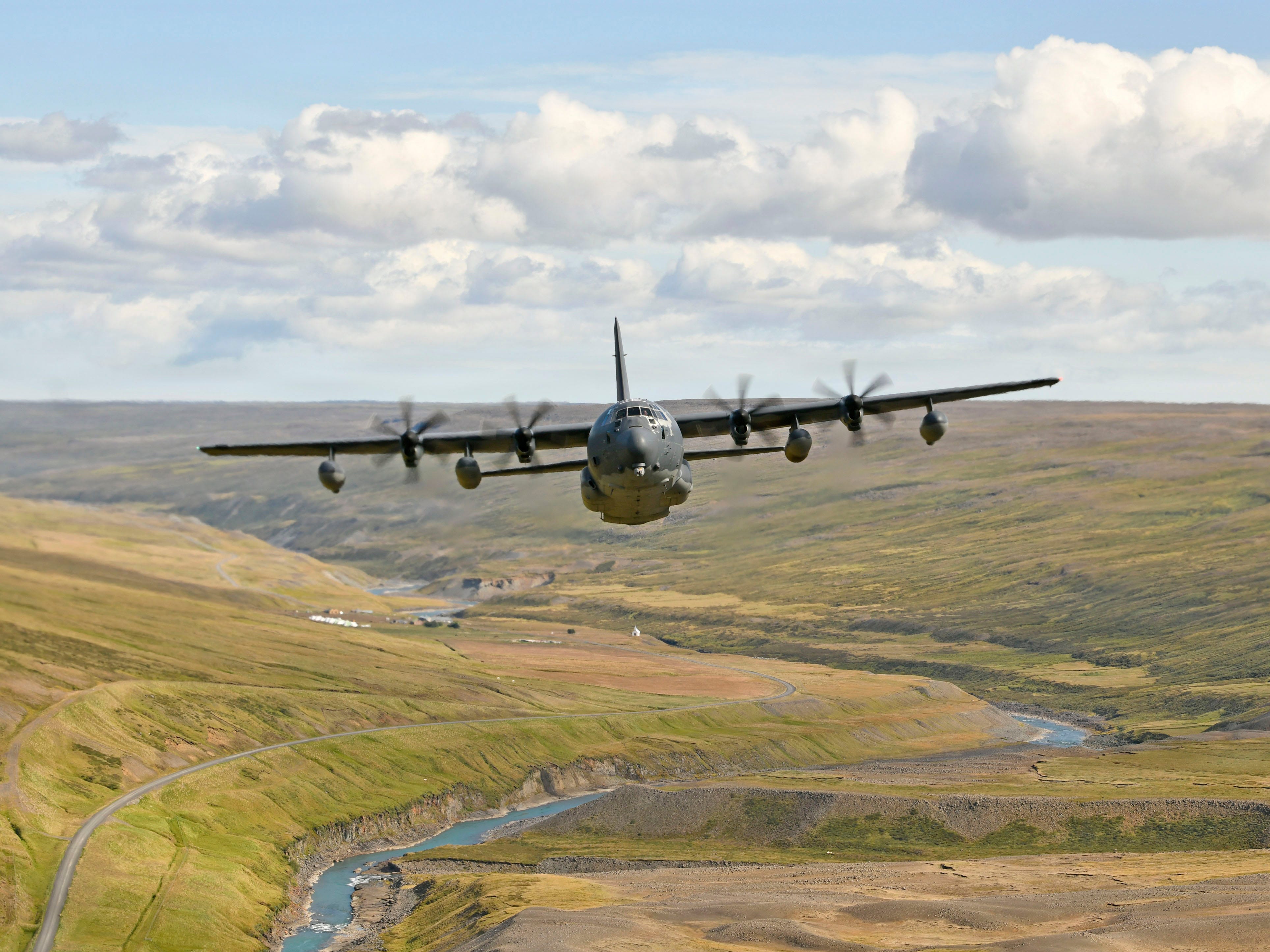 US Air Force special operations forces are eyeing powered gliders to ...