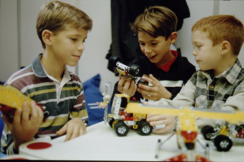 История британской игрушки Meccano: от гаража изобретателя до Formula-1