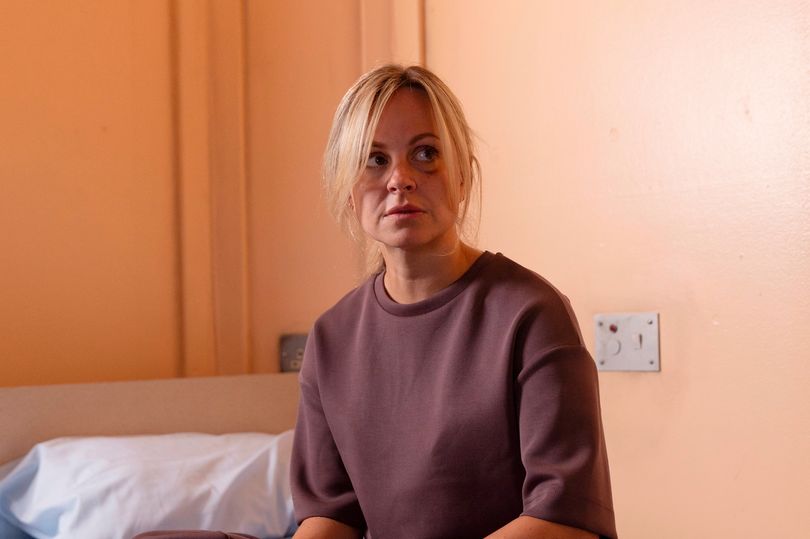 Coronation Street fans in tears as Sarah Platt makes drastic decision in prison