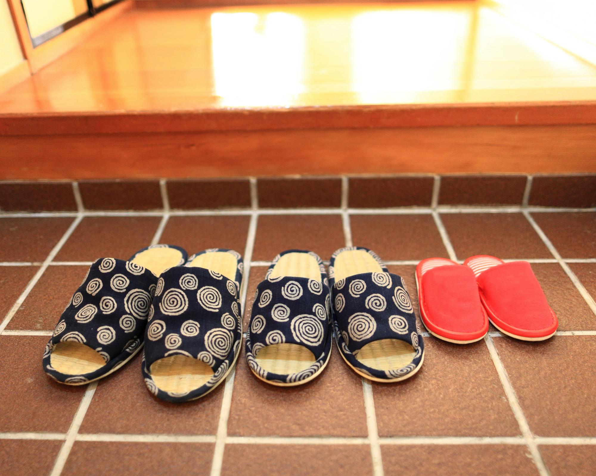 Please don't rearrange our shoes when we turn up, paramedics in Japan urge