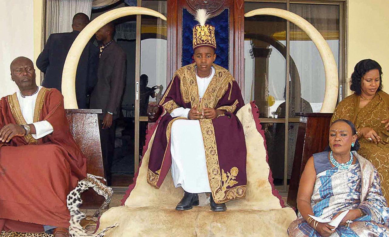 World's 'youngest king' dies aged 34 after secret illness - AOL