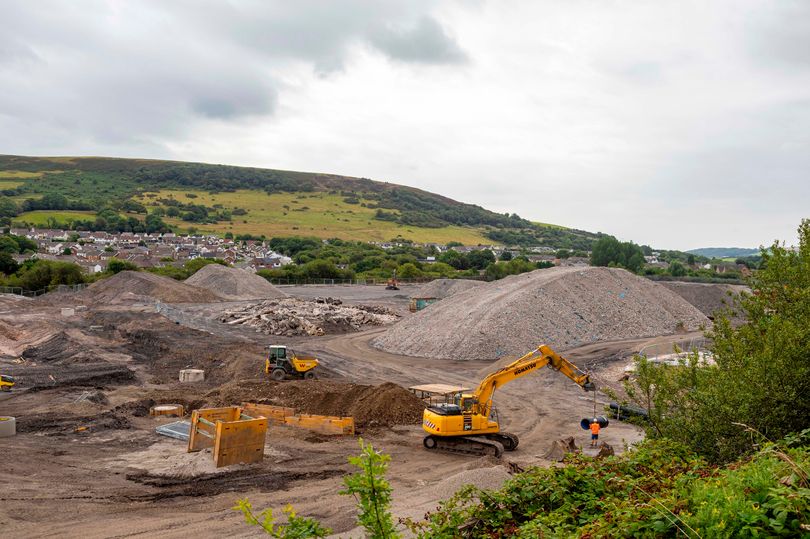 Go-ahead for major housing scheme at former Revlon factory site Fri, August 28, 2026 at 3:46 PM GMT+2 0 Video Player is loading. ColorWhiteBlackRedGreenBlueYellowMagentaCyan OpacityOpaqueSemi-Transparent ColorBlackWhiteRedGreenBlueYellowMagentaCyan OpacityOpaqueSemi-TransparentTransparent ColorBlackWhiteRedGreenBlueYellowMagentaCyan OpacityTransparentSemi-TransparentOpaque From Our Partners
