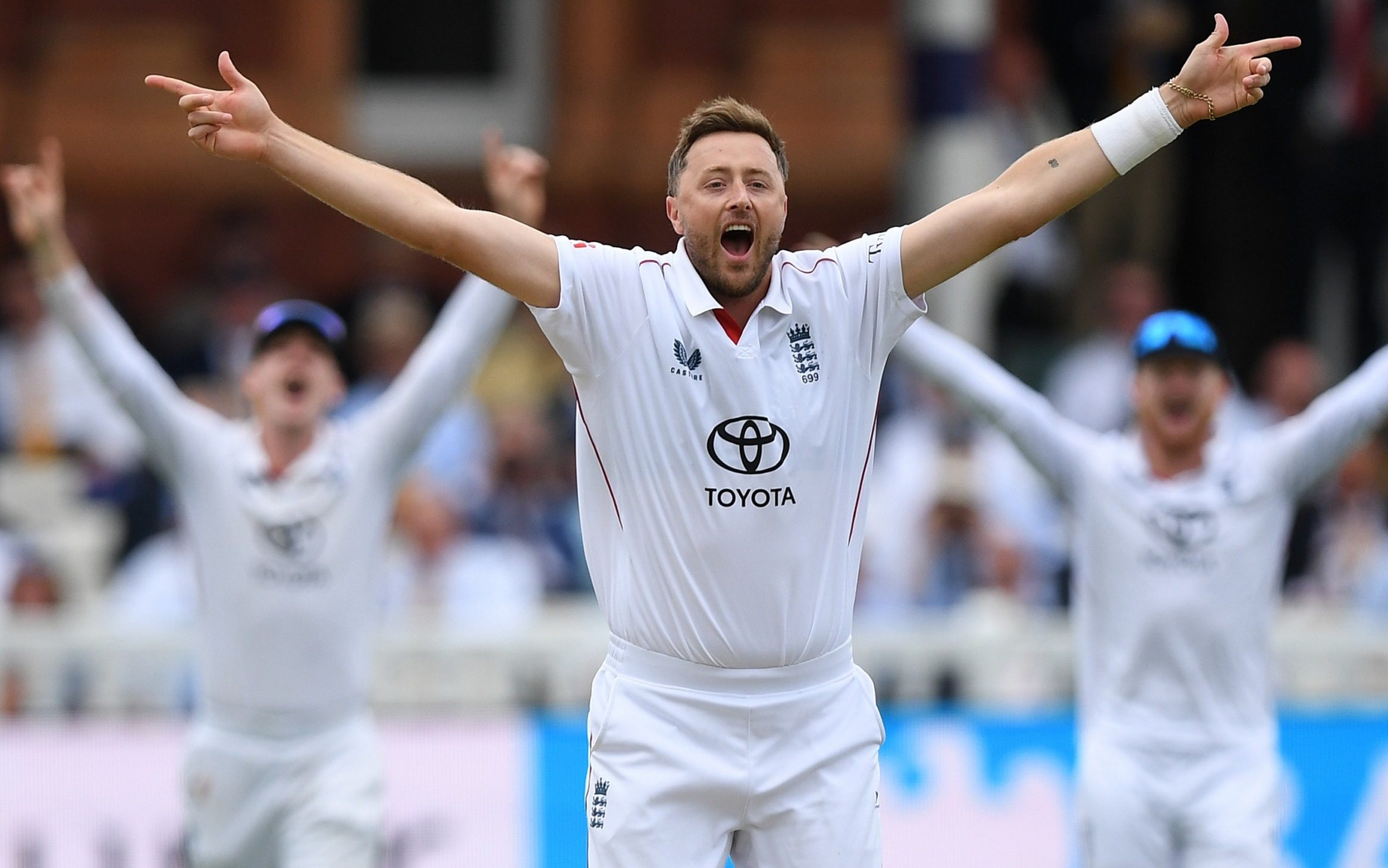 England attack more than making up for Ben Stokes retirement