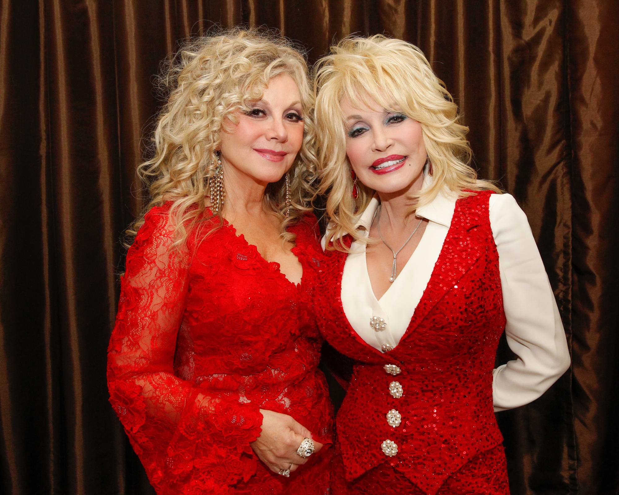 Dolly Parton's sister reveals singer offered to test experimental cancer drugs before she died