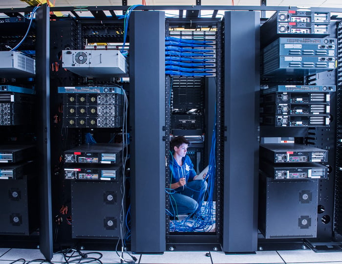 Oracle Data Center Spending Is Exploding . Here the Power Stock That Actually Benefits .