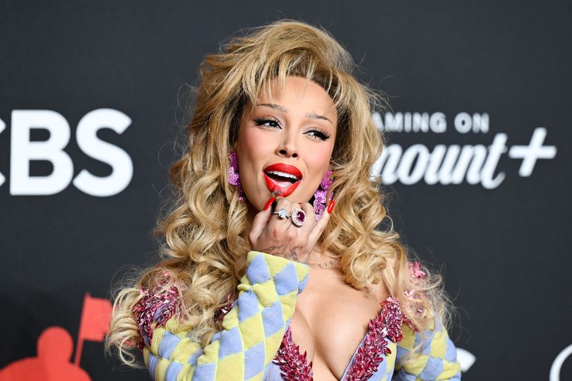 New Photo - Ella Langley responds to rapper Doja Cat's claims that she doesn't know who the country star is