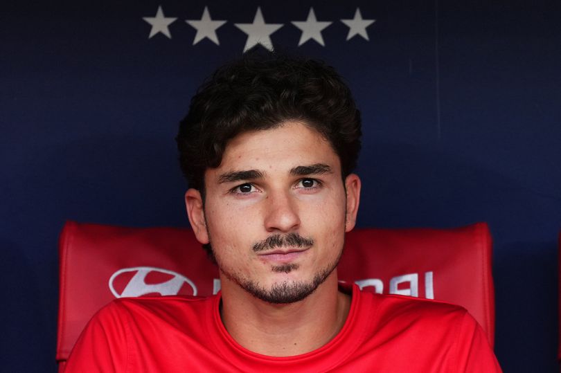 Julian Alvarez has two options left after five-hour meeting and missing training again Isaac Seelochan 0