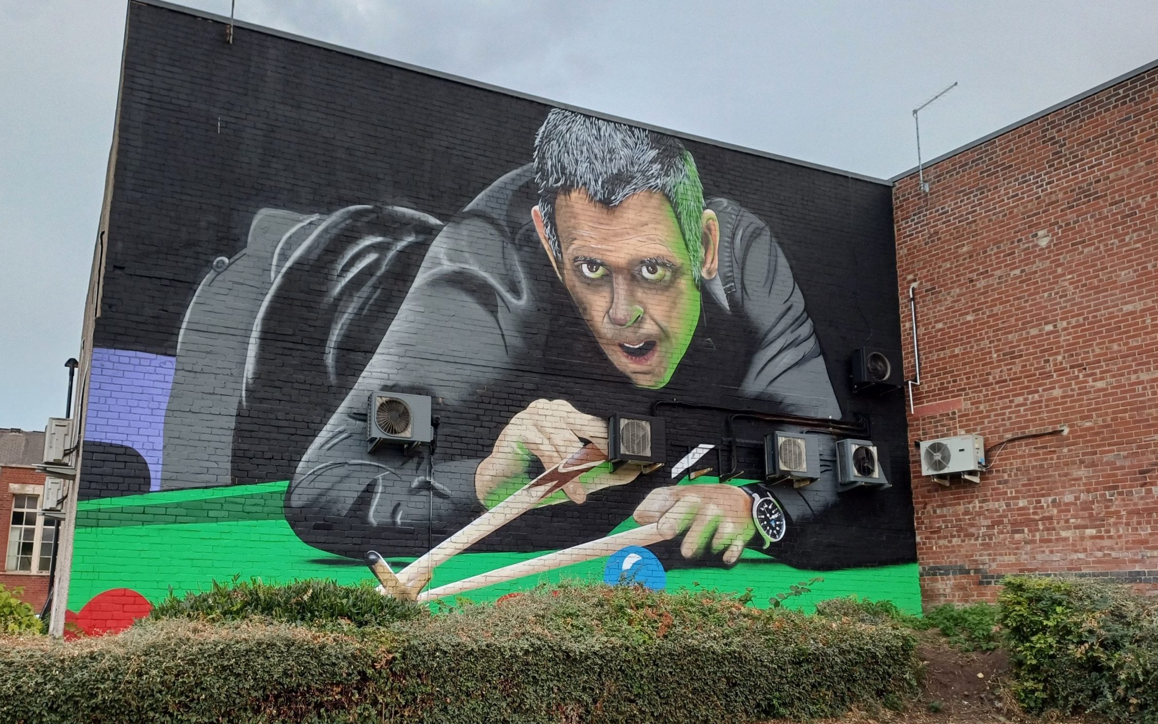 zombie-ronnie-o-sullivan-mural-gets-a-rocket-from-snooker-fans-aol