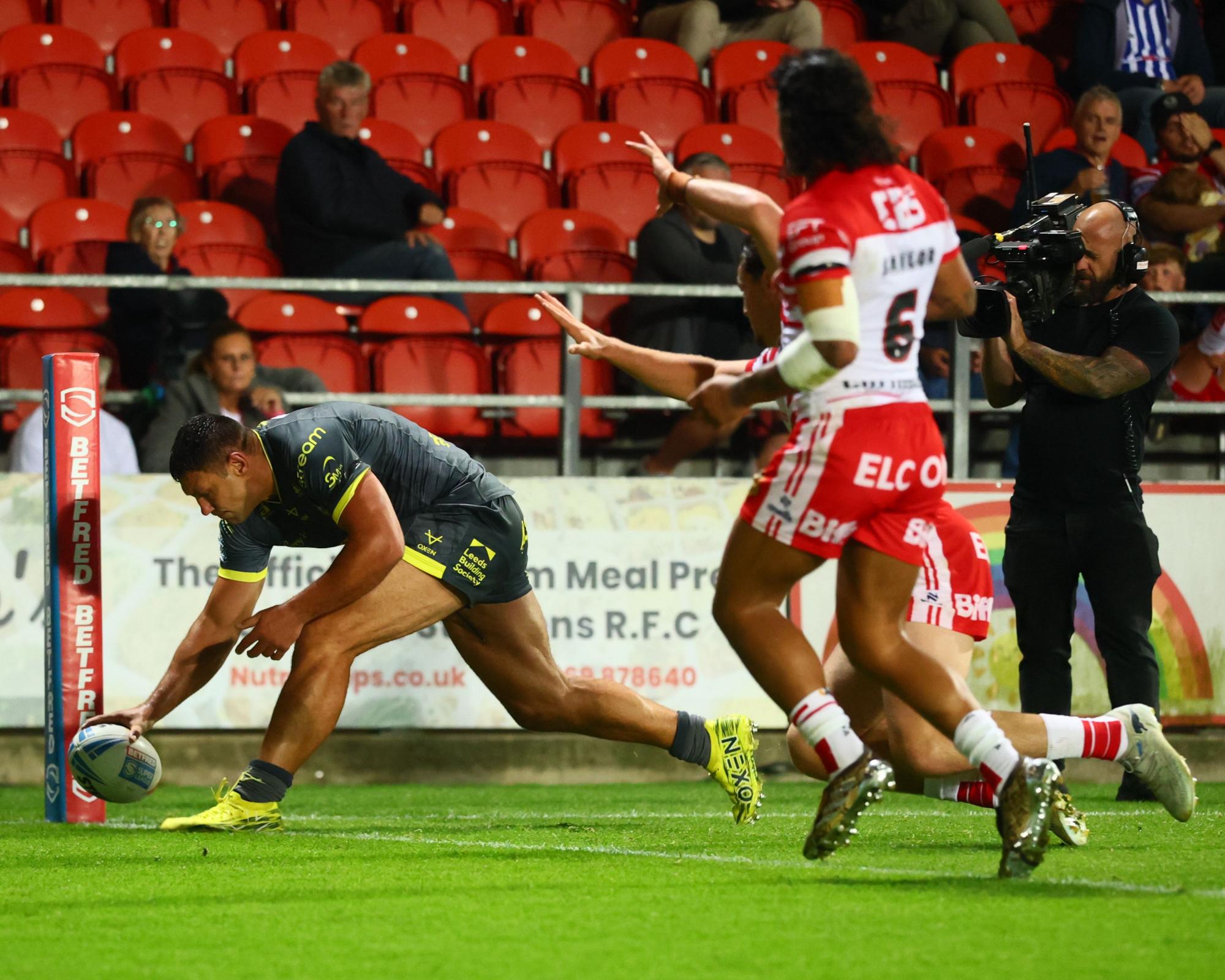 St Helens playoff hopes hang by thread after thrashing by Leeds 0 From Our Partners