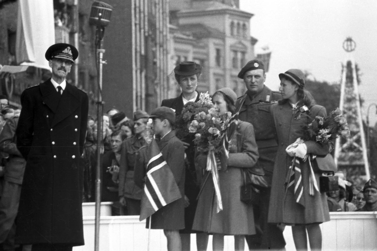 Watch: King Harald's death announced on Norwegian TV