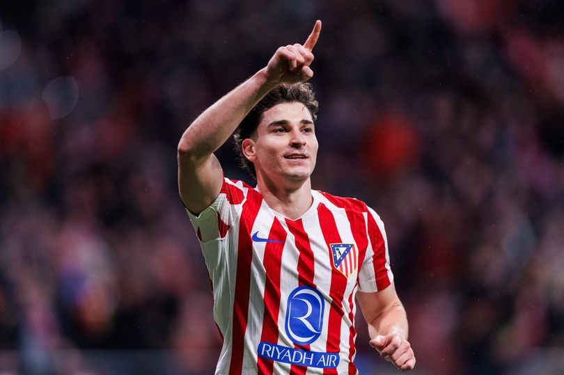 Arsenal transfer news: Julian Alvarez 'being persuaded' as departing star's medical booked