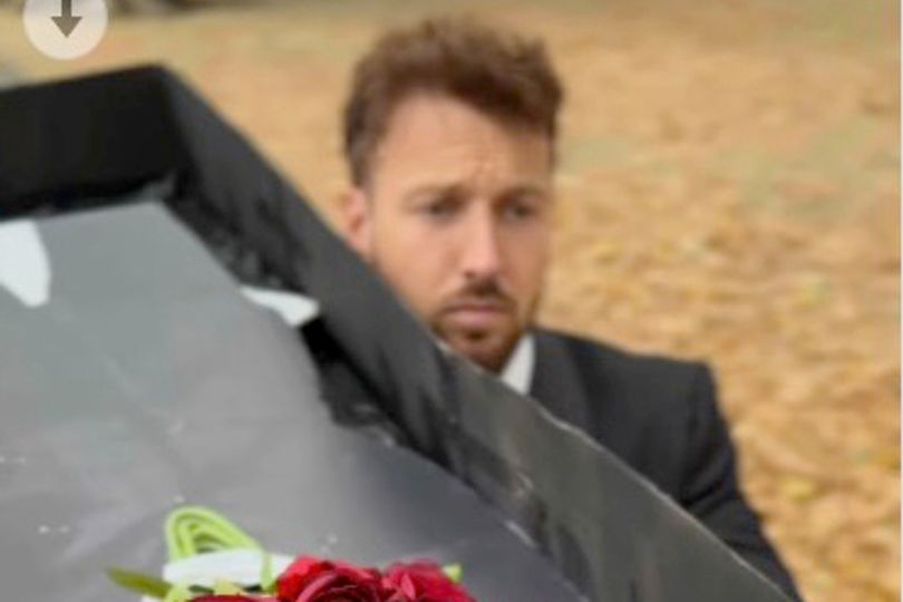 Sam Thompson holds bizarre 'funeral' for Pete Wicks as he 'loses him' to Olivia Attwood 0 Video Player is loading. ColorWhiteBlackRedGreenBlueYellowMagentaCyan OpacityOpaqueSemi-Transparent ColorBlackWhiteRedGreenBlueYellowMagentaCyan OpacityOpaqueSemi-TransparentTransparent ColorBlackWhiteRedGreenBlueYellowMagentaCyan OpacityTransparentSemi-TransparentOpaque From Our Partners