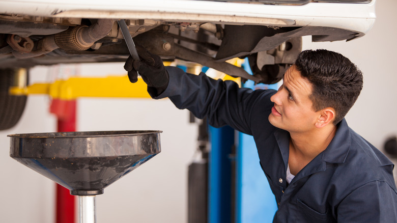 Why Are Oil Changes $100 (Or More) Now? - AOL